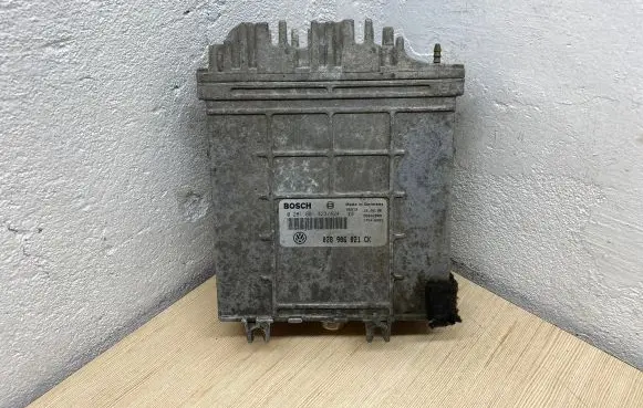 Volkswagen PASSAT B4 Engine control unit/module 028906021CK 0281001423 28SA2888