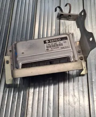 Hyundai Getz Engine control unit/module 3911002AA5 9030930372F TBH6IS13