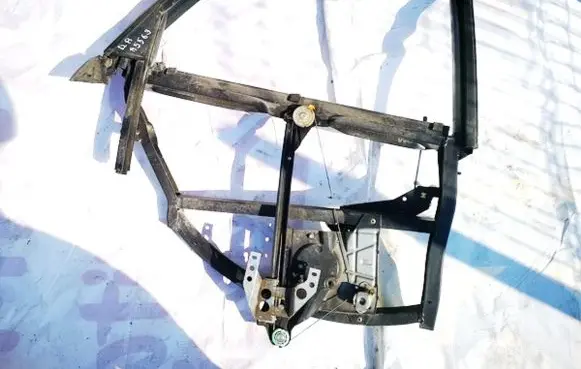 Audi A4 S4 B5 8D Rear door window/glass frame 