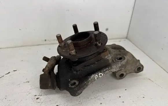 Toyota Prius (XW20) Front wheel hub 