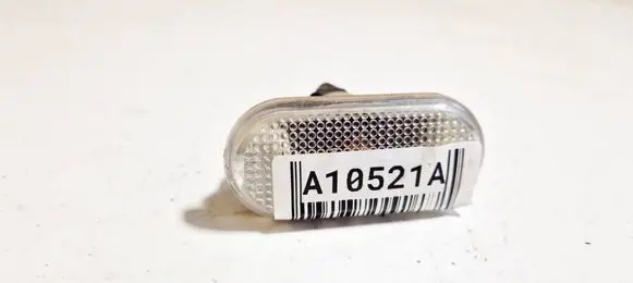 Nissan Note (E11) Front fender indicator light 
