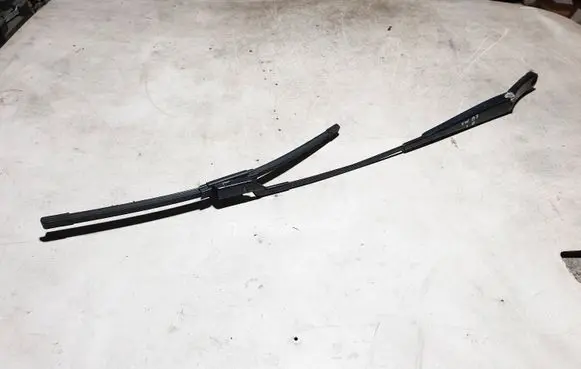 Volkswagen PASSAT B7 Front wiper blade arm 3AB955410