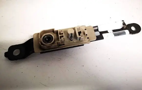 Nissan Note (E11) Seat belt adjustment rail 