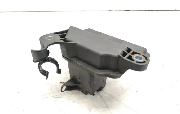 Vacuum air tank
