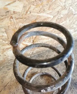 Toyota Previa (XR30, XR40) II Front coil spring