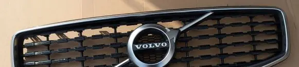 Volvo V60 Front bumper upper radiator grill 32132220