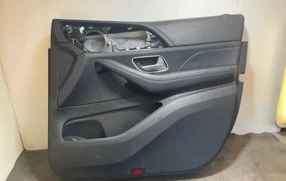 Mercedes-Benz GLE W167 Front door card panel trim A1677276200 A1677276000