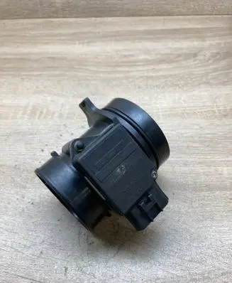 Ford Mondeo MK II Mass air flow meter 97BP12B579AA