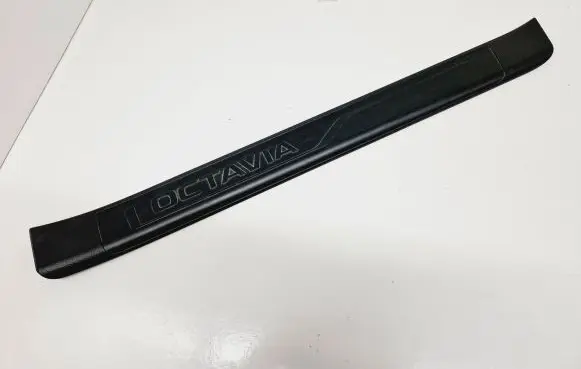 Skoda Octavia Mk3 (5E) Side skirt front trim 5E0071303