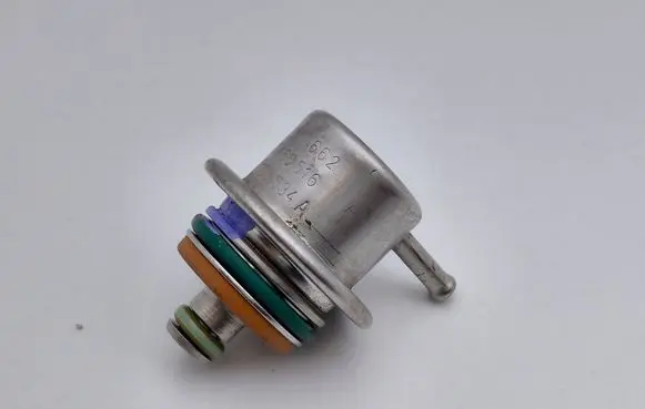 Audi A4 S4 B5 8D Fuel pressure regulator 078133534A 0280160516