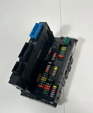 BMW 5 F10 F11 Fuse box set 106818
