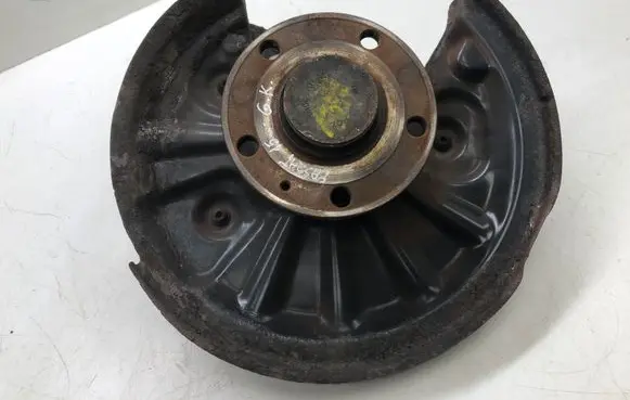 Volkswagen PASSAT B8 Rear wheel hub