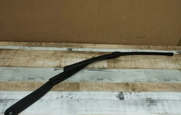 BMW 5 F10 F11 Front wiper blade arm 7182459 61617182459