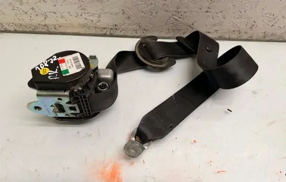 Volkswagen Golf VI Front seatbelt 1K4857705BG 617978500