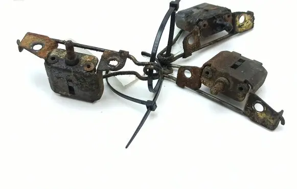 Jaguar XJS Headlight/headlamp mounting bracket 