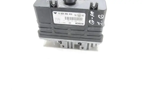 Volkswagen Golf III Engine control unit/module 030906026R 26SA3229 0261203302