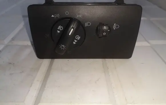 Ford Mondeo Mk III Light switch 1S7T13A024BB 04052711