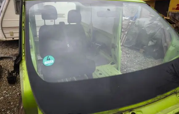 Renault Trafic III (X82) Front windscreen/windshield window 43R000387