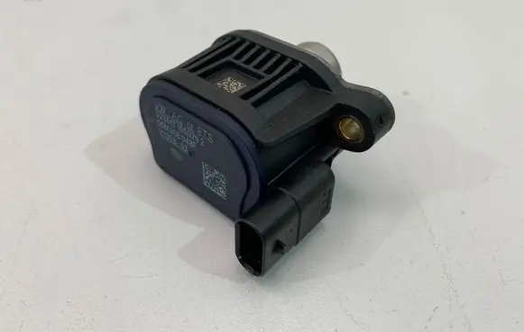 Audi A5 Camshaft vanos timing valve 06M906048F
