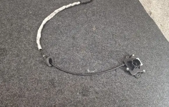 Audi Q7 4M Gear shift cable linkage 4M1713035B