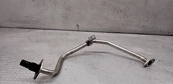 Volkswagen Touran I EGR valve line/pipe/hose 