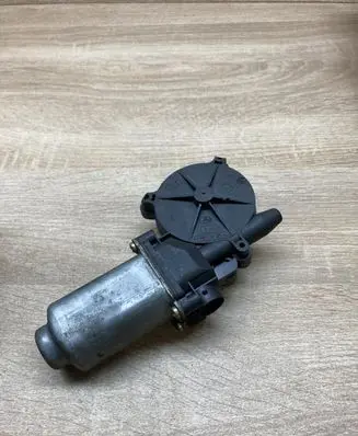 Renault Scenic I Front door window regulator motor 400468T1