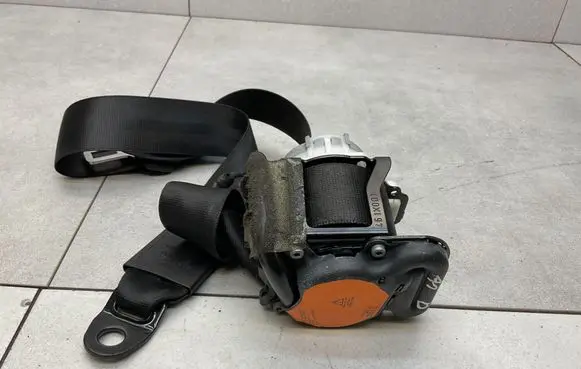 Audi A1 Front seatbelt 8X3857706C
