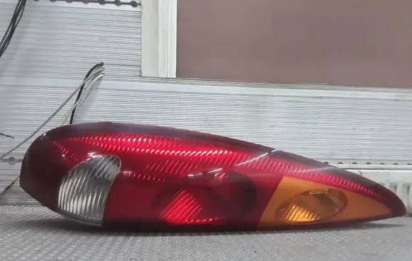 Nissan Almera Tino Rear/tail lights