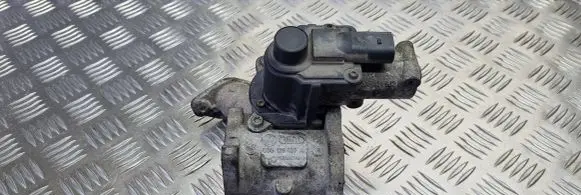 Volkswagen Caddy EGR valve 03G129637A 03G131501D