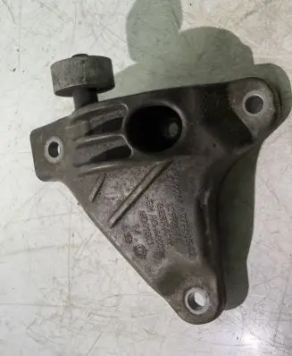 BMW 5 F10 F11 Engine mounting bracket 2211677760502 6777605