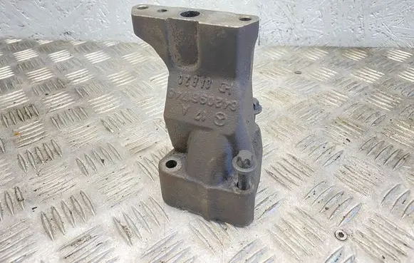 Mercedes-Benz C W204 Engine mounting bracket A6420981745