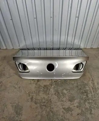 Volkswagen PASSAT CC Tailgate/trunk/boot lid 