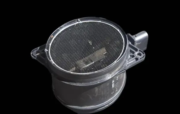 BMW 5 E60 E61 Mass air flow meter 7805415