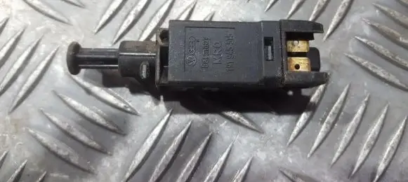 Volkswagen PASSAT B3 Brake pedal sensor switch 191945515