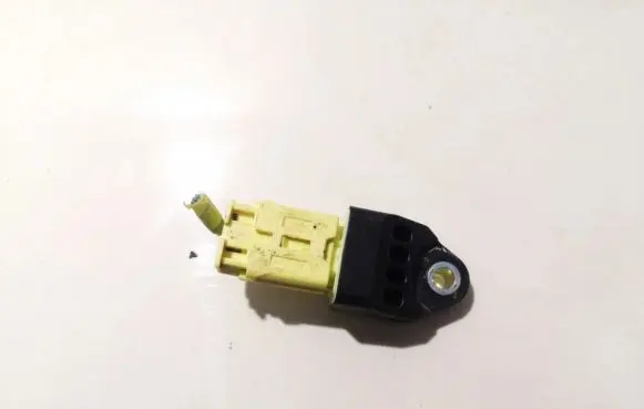 Subaru Outback Airbag deployment crash/impact sensor 98237ag000 764823drt
