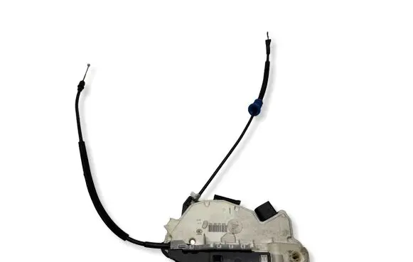 Volkswagen PASSAT CC Front door lock 5N1837015E