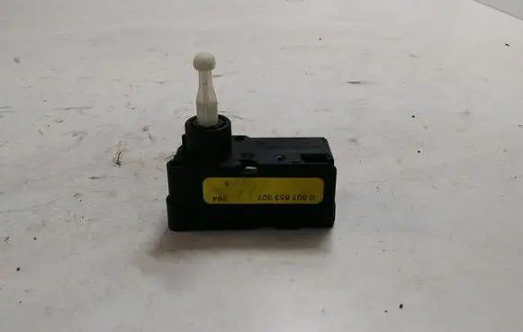 Ford Mondeo Mk III Headlight level adjustment motor 0307853307