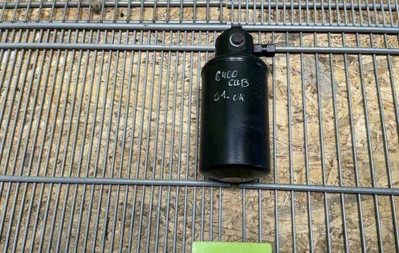 Mercedes-Benz G W461 W463 1st Gen Air conditioning (A/C) air dryer A4635000249 4635000249