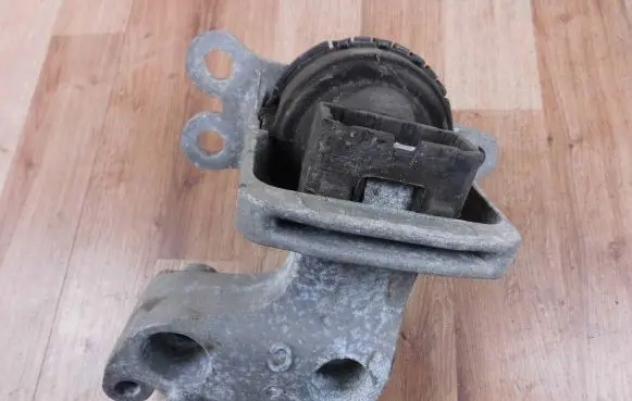 Nissan Qashqai Engine mount bracket 112114BA0A