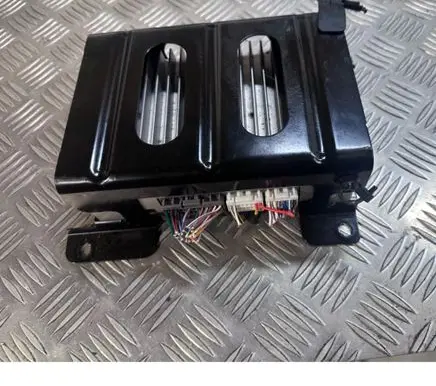 Jaguar XE Sound amplifier GX7319C164RE H11S0400