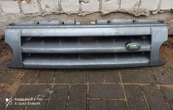 Land Rover Discovery 3 - LR3 Front bumper upper radiator grill DHB000274