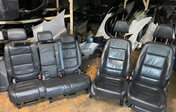 Volkswagen Tiguan Seat set 