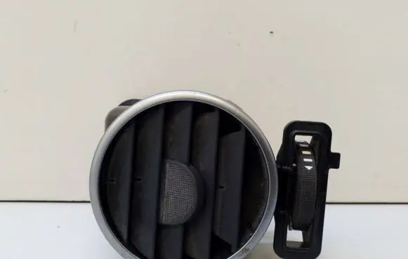 Land Rover Discovery 3 - LR3 Dashboard side air vent grill/cover trim JBD500140XXXG01 JBD500140 34385X