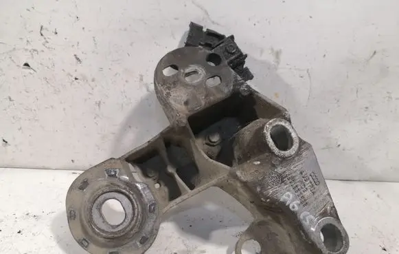 Audi A6 S6 C5 4B Engine mounting bracket 4B0199352B