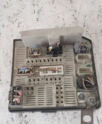 Renault Scenic II - Grand scenic II Fuse module 8200481866 6950006170 519158075