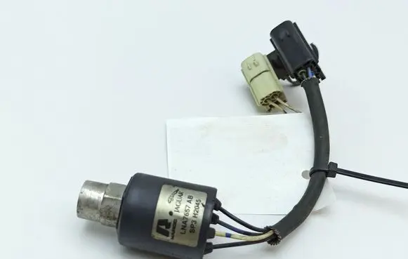 Air conditioning (A/C) pressure sensor
