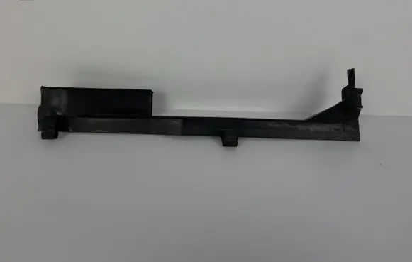 Mercedes-Benz C W202 Fender end trim A202 821