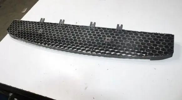 KIA Ceed ACC Distronic radar sensor grill/trim U5YFF23428L006558