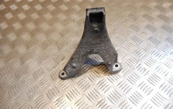 Audi A4 S4 B7 8E 8H Engine mounting bracket 8E0199308AF 37319