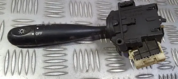 Toyota Yaris Indicator stalk 173648